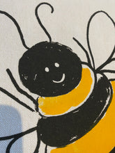 Load image into Gallery viewer, Bee Towel
